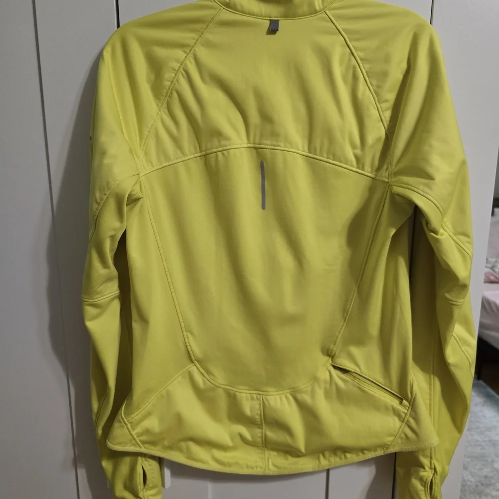 Nike Women's Yellow Jacket - Picture 3 of 5